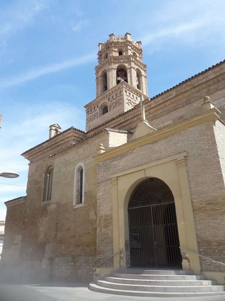 Entrada Catedral Santa María del Romeral de Monzón