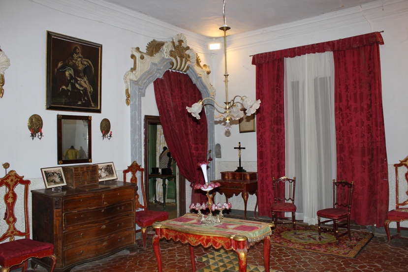 Interior Palacio de Valdeolivos en Fonz.